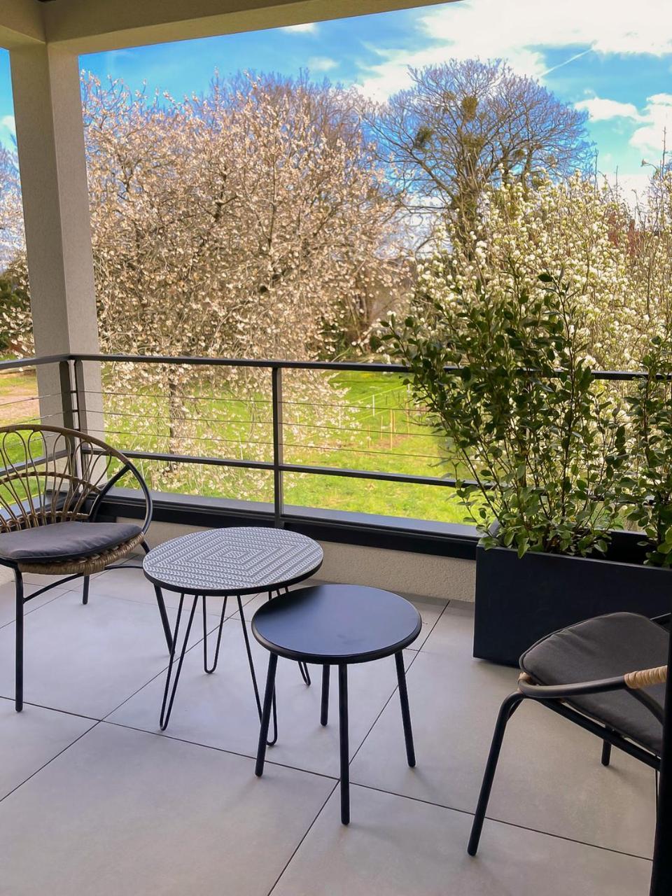 Appartements Guesthouse1 Et Guesthouse2 Sword Beach Colleville-Montgomery Esterno foto